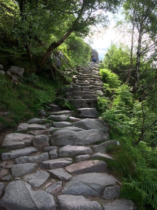 Image_Rocky_Staircase